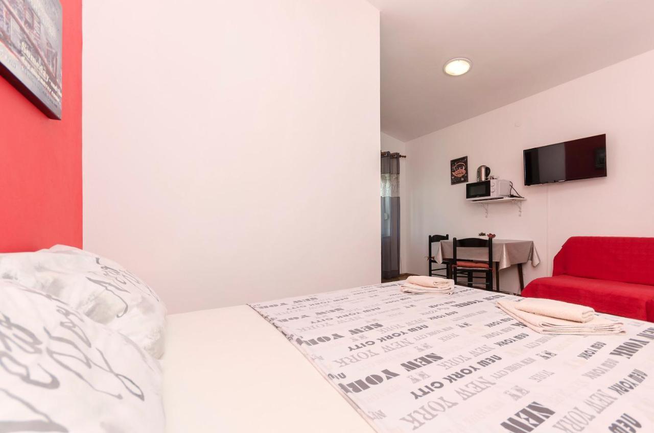 Apartments And Room Take It Easy Tribalj Exterior foto